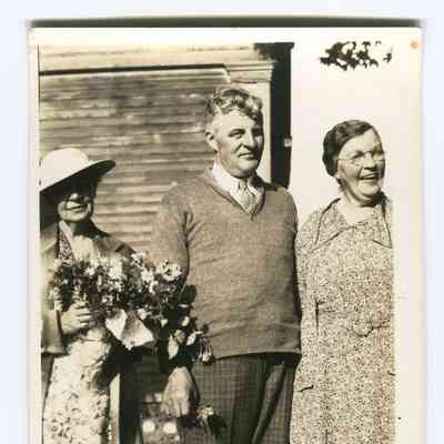 Postcard of Mary Mann, Mr. Leigh and Lura Duncan