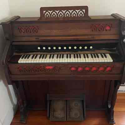 Pump Organ (deaccessioned)