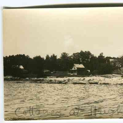 Postcard of Cottages at Hewes Point