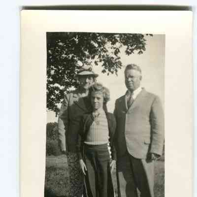 Postcard of Rev. William Osgood and family