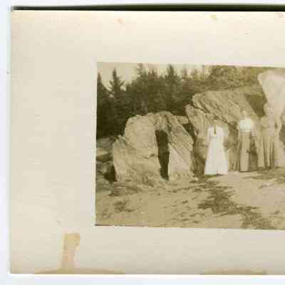 Postcard of Leona Pendleton, Laura Scott and Lura Duncan