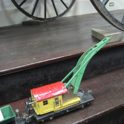 toy train derrick