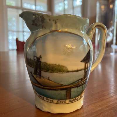 Pitcher, souvenir