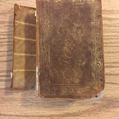 Small Gilkey bible: Origformat: Artifact