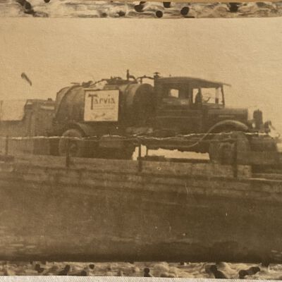 Island work vehicles