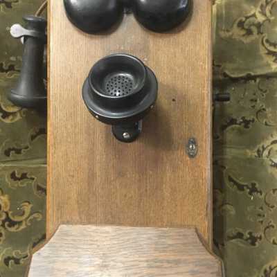 Crank phone from summer residence of Douglas Dillon: Origformat: Artifact
