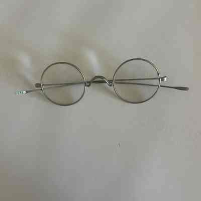 Eyeglasses