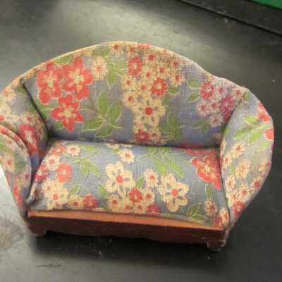 Loveseat, dollhouse