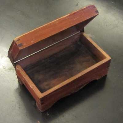 Blanket chest