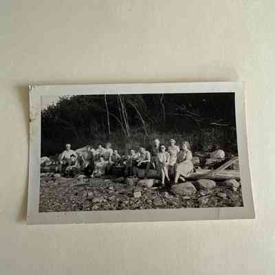 Photo of Sprague’s Beach clambake, 1945