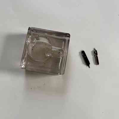 Inkwell with pen nibs
