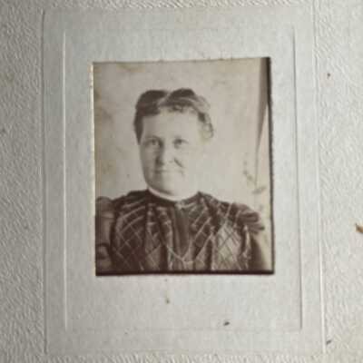 Gertrude Randlett, cabinet card portrait