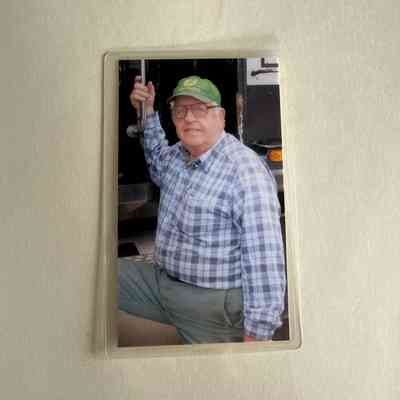 Memorial photo card for Leslie Lamont Rolerson Jr.