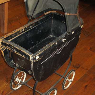 Carriage, Doll