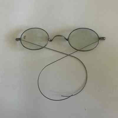 Eyeglasses