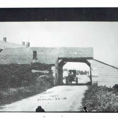 Photograph of the Toll Gate at Dunhams Basin in Kingsbury
