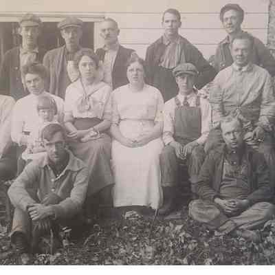 Group Photo of Chaplet Mill, Sushan, NY