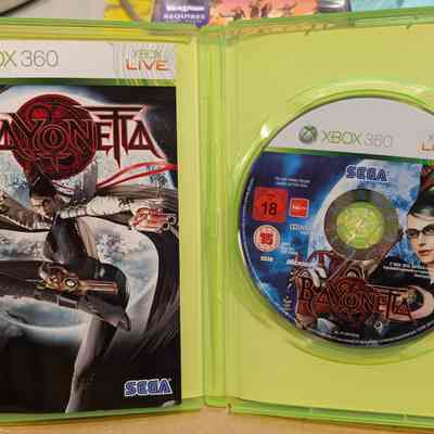 Game Box - Open: Game Disc and Manual