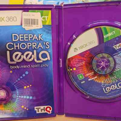 Game Box - Open: Game Disc and Manual