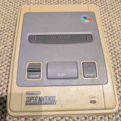 Nintendo Super Nintendo Entertainment System