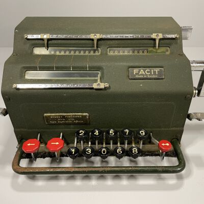 FACIT Model TK mechanical pinwheel calculator (1951)