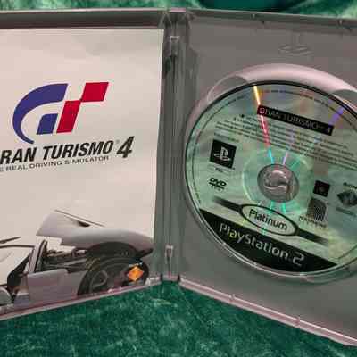 Game Box - Open: Game disc and manual