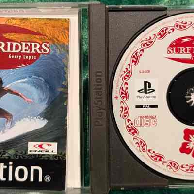 Game Box - Open: Game disc and manual