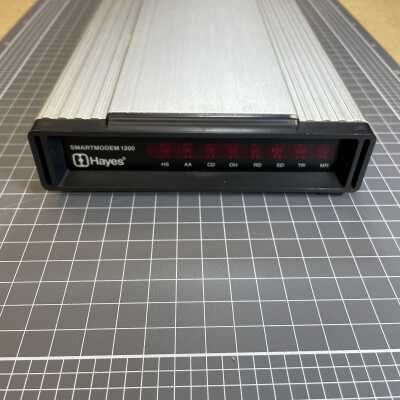 Hayes SMARTMODEM 1200