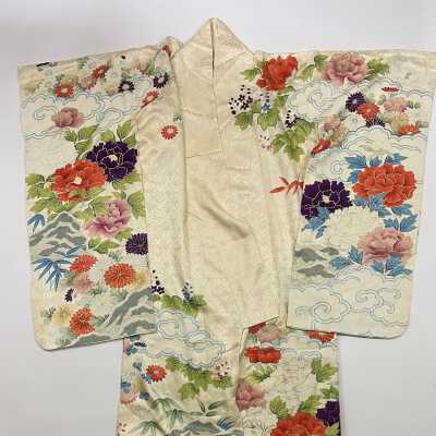 Tomesode Kimono