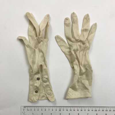 Glove