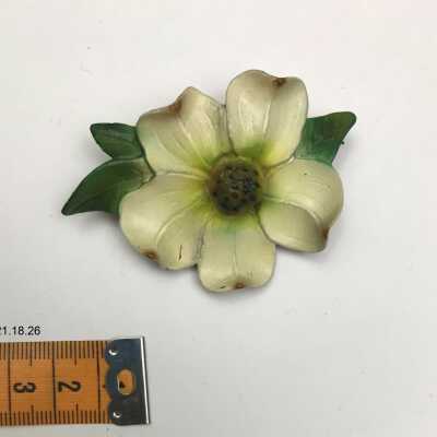 Dogflower Brooch