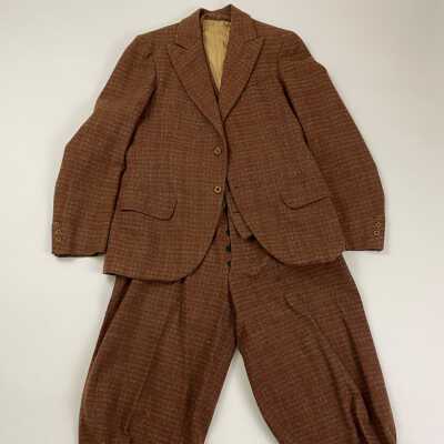Suit