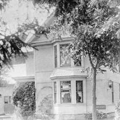 Queen Anne Style House c. 1885