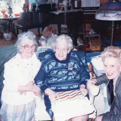Wilhemien Viets at home with Vera Burns