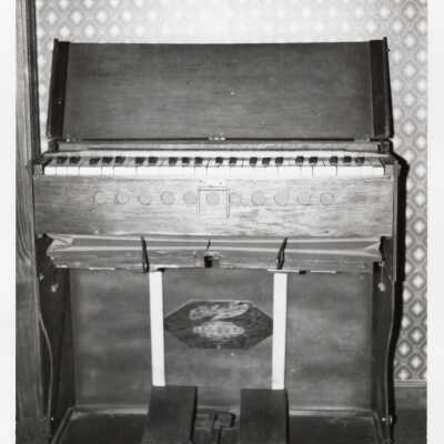 Organ from Phillips Uncle Tom's Cabin