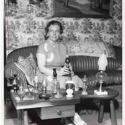 Welhemien Viets on couch