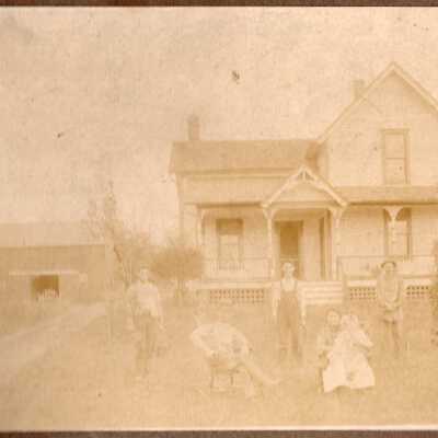 Unknown House & Barn with 5 people