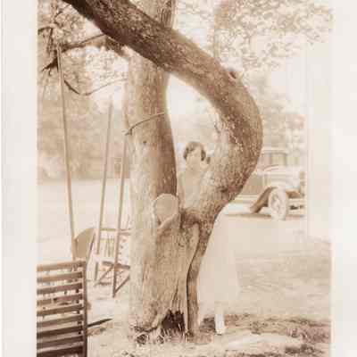 Woman outside, believed to be Welhemien Viets