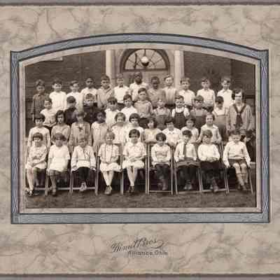 Class Photo of Wilhemien's 3rd grade class
