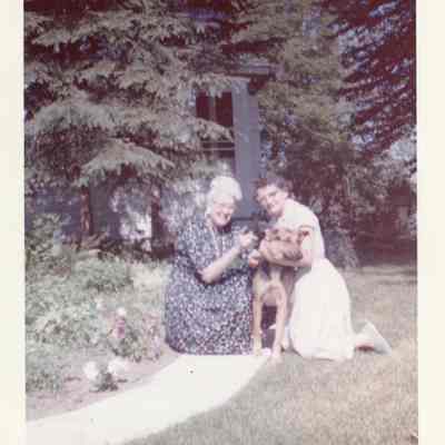 Viets Sisters with a Dog