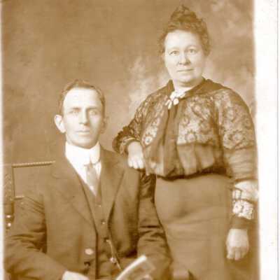 Spurgen and Emma Wise, 1916