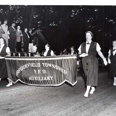 Brookfield V.F.D. Auxiliary in Parade