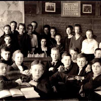 A Class Photo of 5th Grade at the Yellow Brick School, 1921