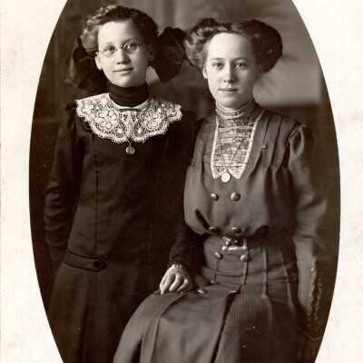 Lois and Blanche Williams