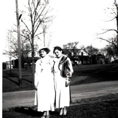 Aunt Ann and Aunt Julia on First Date to Yankee Lake