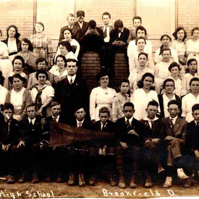 A Class at the Yellow Brick School, 1917-1918