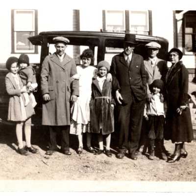Nine People by Car