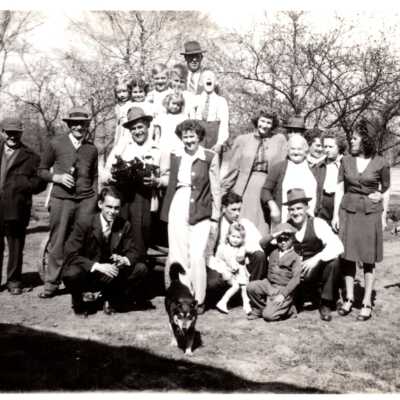 Obermiyer Families at the farm on Obermiyer Road