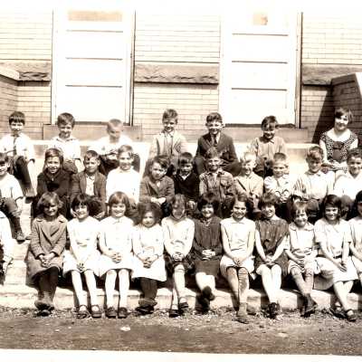 Photo of Winifred Johnston's Brookfield School Class