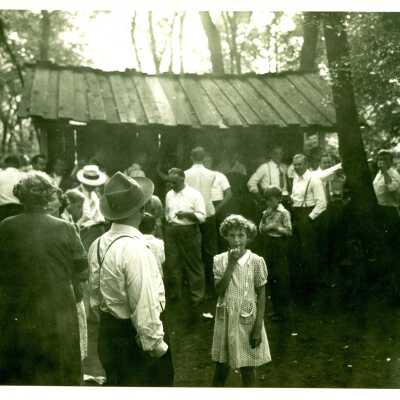 Picnic at the Frank Cross Farm